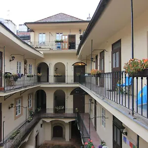 Appartamento Cool 1 Bedroom Prokopska In Mala Strana, Praga