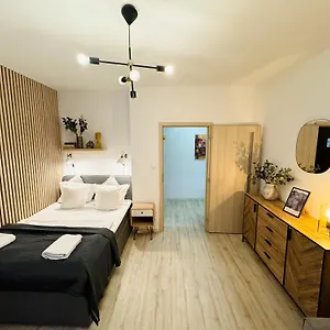  Apartament Nicelovely & Dlouha