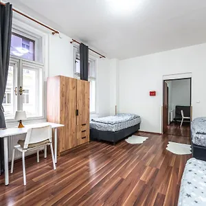 Appartamento Kamenicka 23, Praga